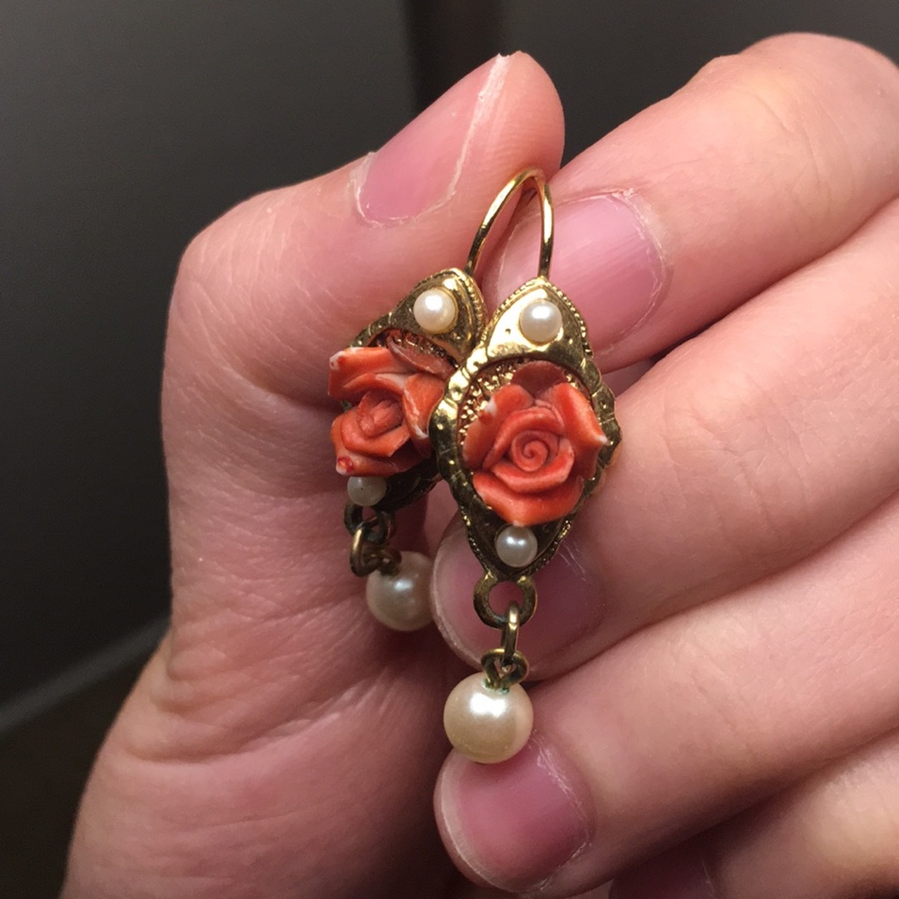 Rose dangle earrings
